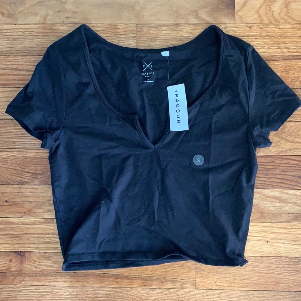 Basic black crop top!